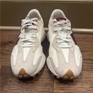 New Balance 327 Sneakers
